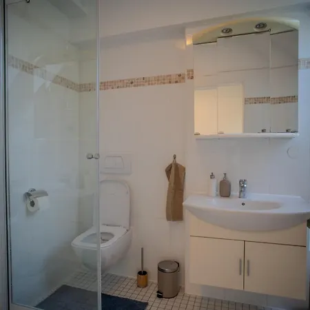 Attic & Terrace דירה