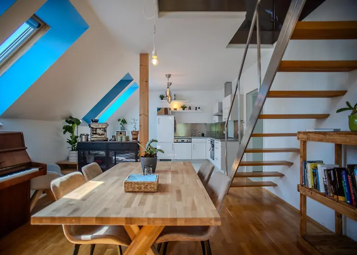 アパート Attic & Terrace *